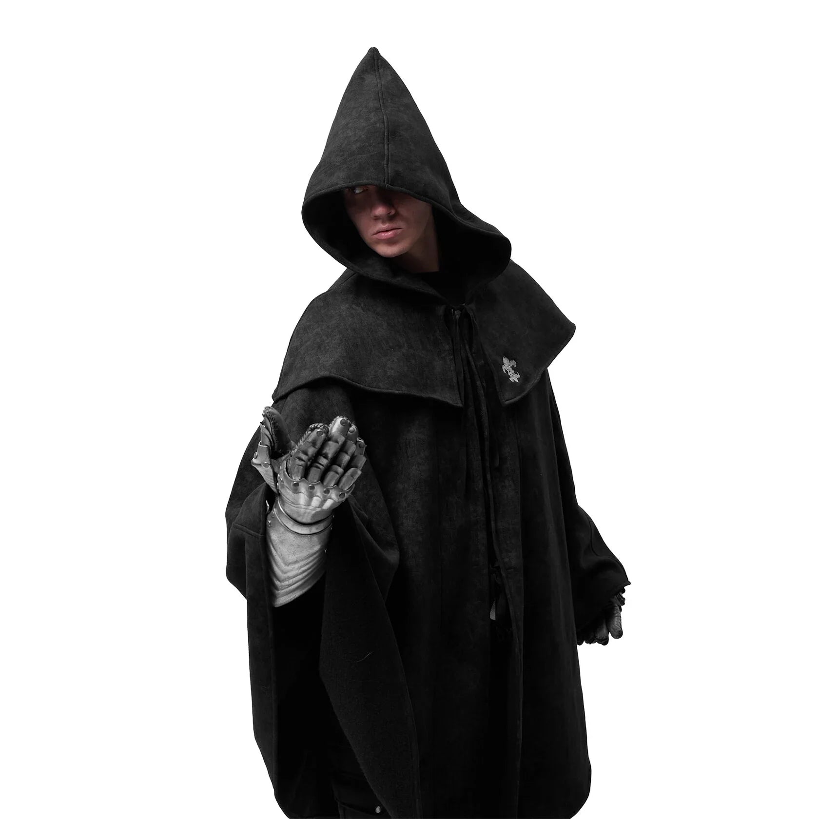 CHAOS MANTLE CLOAK