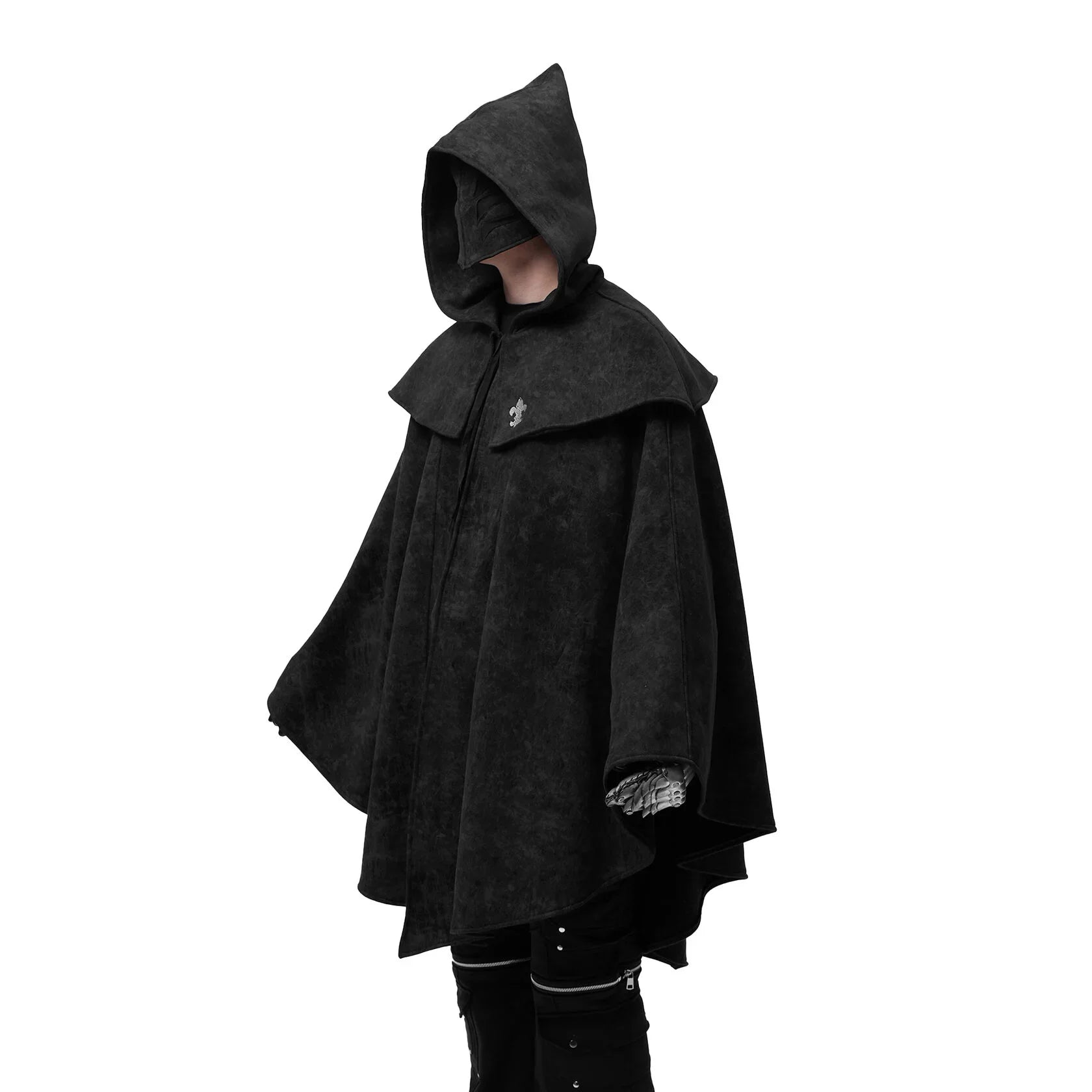 CHAOS MANTLE CLOAK